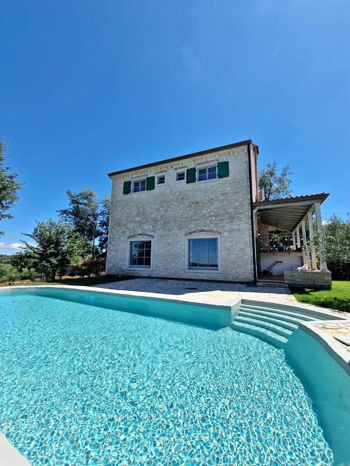 Eine exklusive Villa mit Swimmingpool in Vižinada